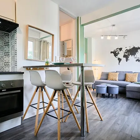 Elegance Au Pied De La Mairie Apartment